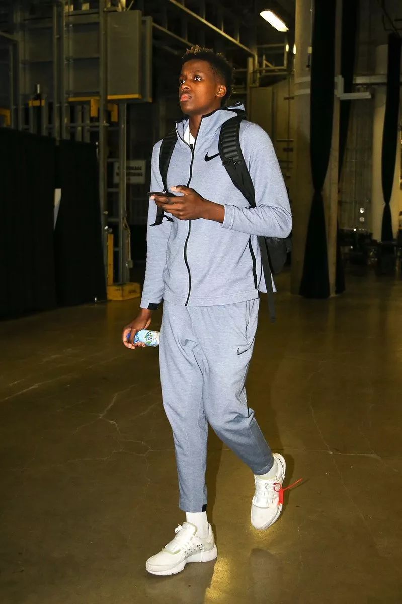 对紧被动者 对紧被动者